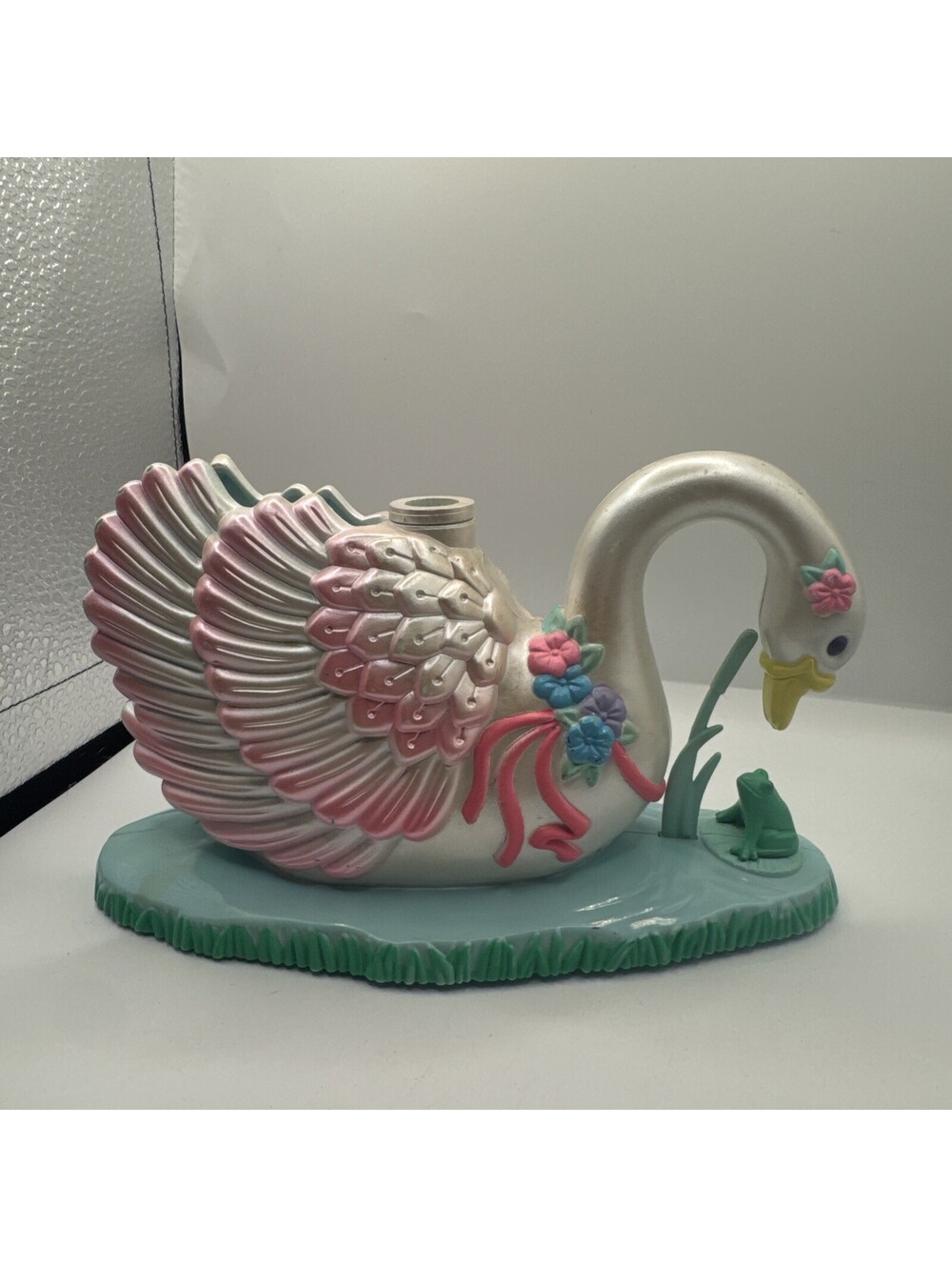 Vintage Galoob Toy Swan Launcher Base Only No Doll RARE